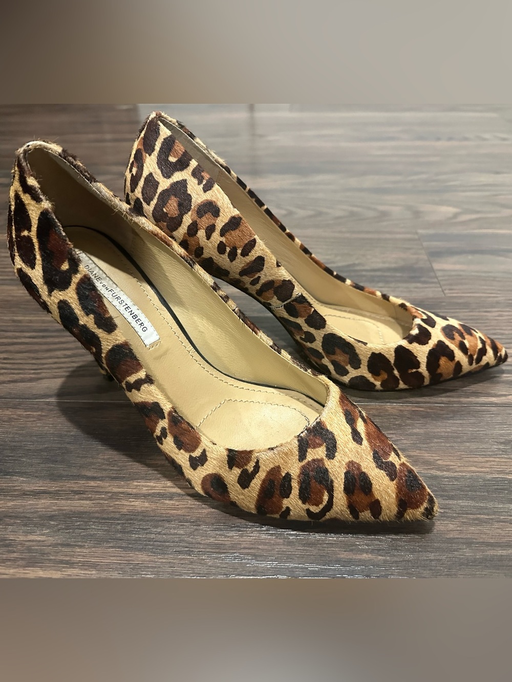 Diane Von Furstenberg DVF Vintage Ponyhair Leopard-Print Pointed-Toe Pumps US 8